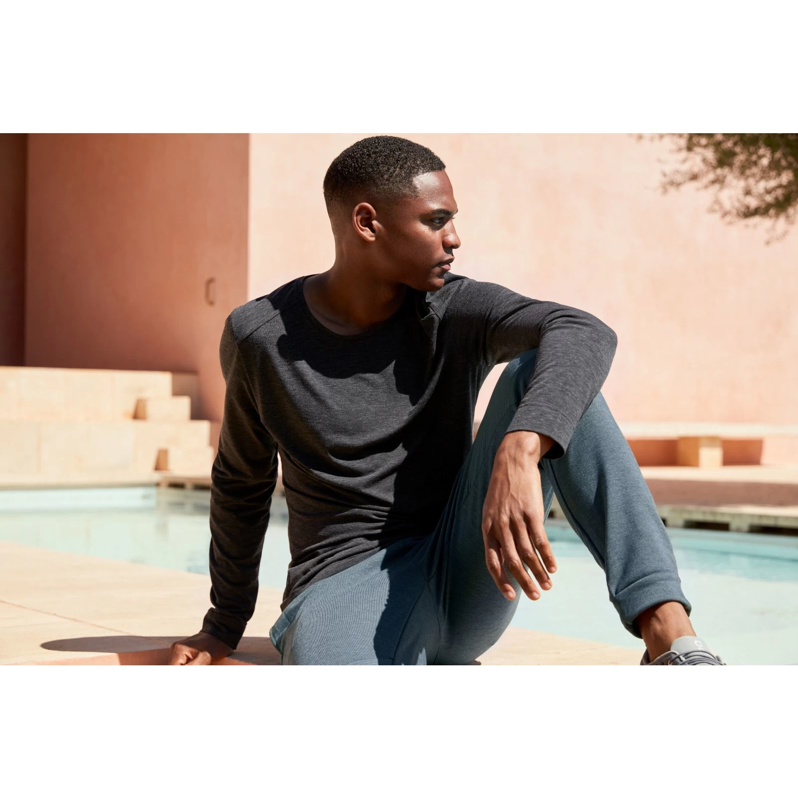 On Running On Comfort Long-T Long Sleeve Running Shirt - Black 9 On Running On Comfort Long-T Long Sleeve Running Shirt - Black - Afbeelding 7