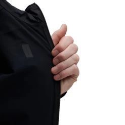 On Running On Weather Jacket Hardloopjack - Black & Shadow 13 On Running On Weather Jacket Hardloopjack - Black & Shadow -ON RUNNING Winkel all weather black shadow 1243 1415800