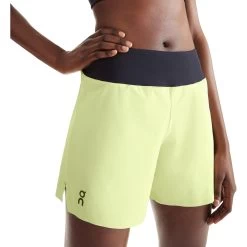 On Running On 5 Inch Running Shorts Dames Hardloopshort - Hay & Black 11 On Running On 5 Inch Running Shorts Dames Hardloopshort - Hay & Black -ON RUNNING Winkel on 5 inch running shorts women hay black 6 1531889