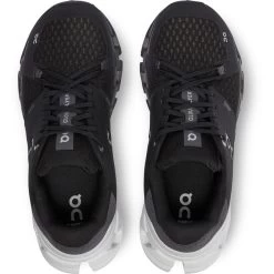 On Running On Cloudflyer 4 Wide Women Running Shoe - Black & White 11 On Running On Cloudflyer 4 Wide Women Running Shoe - Black & White -ON RUNNING Winkel on cloudflyer 4 women running shoe black white 2 1324026