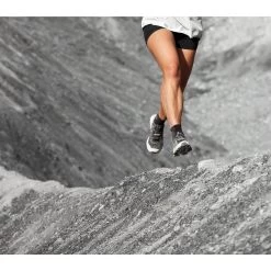 On Running On Cloudultra Dames Trail Running Schoenen - Black & White -ON RUNNING Winkel on cloudultra women running shoe black white 6 952563