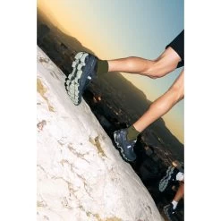 On Running On Cloudventure Trail Hardloopschoenen - Black & Reseda 17 On Running On Cloudventure Trail Hardloopschoenen - Black & Reseda -ON RUNNING Winkel on cloudventure running shoe black reseda 3 1028385