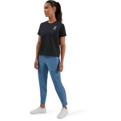 On Running On Graphic-T Women T-Shirt - Black -ON RUNNING Winkel on graphic t women t shirt black 3 1057121