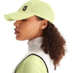 On Running On Lightweight Cap - Hay 12 On Running On Lightweight Cap - Hay -ON RUNNING Winkel on lightweight cap hay 3 1531664