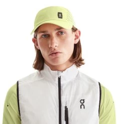 On Running On Lightweight Cap - Hay 10 On Running On Lightweight Cap - Hay -ON RUNNING Winkel on lightweight cap hay 5 1531662