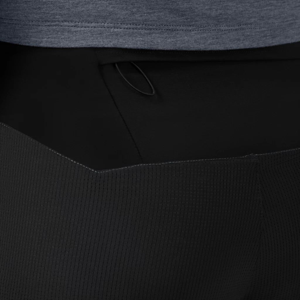 On Running On Lightweight Shorts Hardloopbroek - Dark & Black 8 On Running On Lightweight Shorts Hardloopbroek - Dark & Black - Afbeelding 6