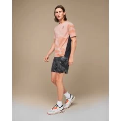 On Running On Lightweight Shorts Lumos Hardloopbroek - Zwart 12 On Running On Lightweight Shorts Lumos Hardloopbroek - Zwart -ON RUNNING Winkel on lightweight shorts lumos black 6 1554812