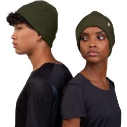 On Running On Merino Beanie - Olijf 9 On Running On Merino Beanie - Olijf -ON RUNNING Winkel on merino beanie olive 16 1555631