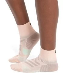 On Running On Performance Mid Dames Hardloopsokken - Doe & Creek 9 On Running On Performance Mid Dames Hardloopsokken - Doe & Creek -ON RUNNING Winkel on performance mid sock women doe creek 3 1430485