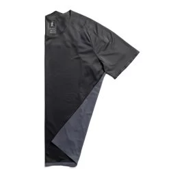 On Running On Performance-T Hardloopshirt - Black & Dark 12 On Running On Performance-T Hardloopshirt - Black & Dark -ON RUNNING Winkel on performance t running shirt black dark 1 949710