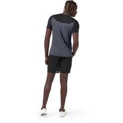 On Running On Performance-T Hardloopshirt - Black & Dark 11 On Running On Performance-T Hardloopshirt - Black & Dark -ON RUNNING Winkel on performance t running shirt black dark 4 949713