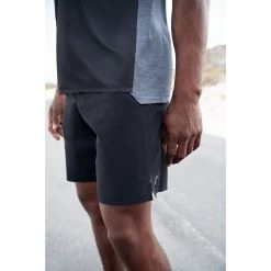 On Running On Hybrid Shorts Heren Hardloopbroek - Black -ON RUNNING Winkel on performance t running shirt black dark 7 949716