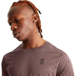 On Running On Performance-T Hardloopshirt - Grape & Zwart -ON RUNNING Winkel on performance t running shirt grape black 5 1568896