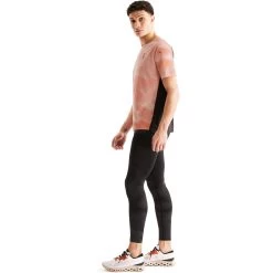 On Running On Performance Winter Tights Lumos Heren Hardloopbroek - Zwart 11 On Running On Performance Winter Tights Lumos Heren Hardloopbroek - Zwart -ON RUNNING Winkel on performance winter tights lumos men black 3 1567052