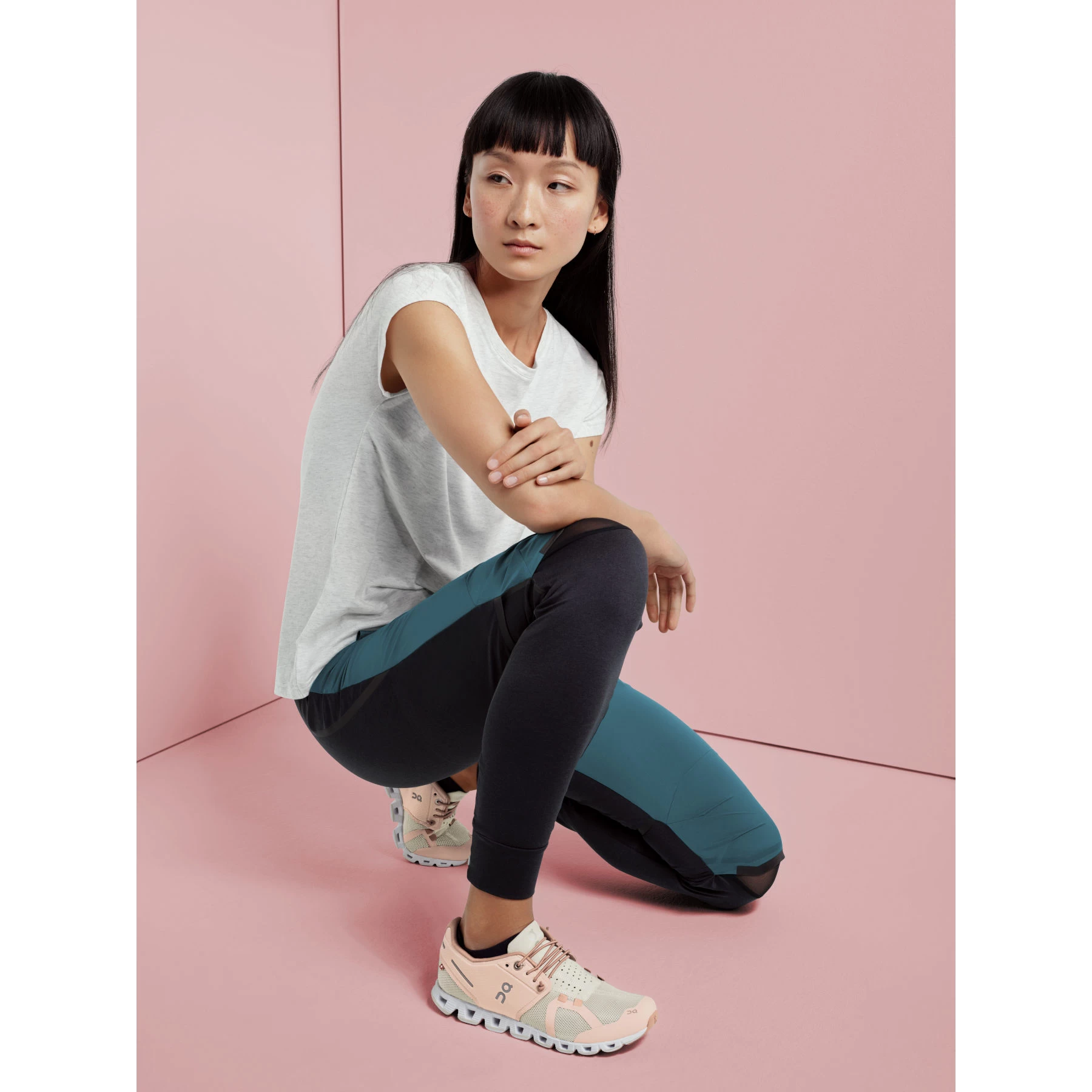 On Running On Active-T Flow Women T-Shirt - White 7 On Running On Active-T Flow Women T-Shirt - White - Afbeelding 5