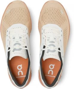 Hardloopschoen On Running Cloudboom Savannah/White 10 Hardloopschoen On Running Cloudboom Savannah/White -ON RUNNING Winkel on running cloudboom savannah white 326304 37 99598 960