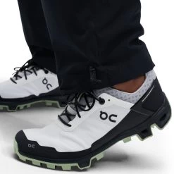 On Running On Explorer Pants Women - Black 19 On Running On Explorer Pants Women - Black -ON RUNNING Winkel on running explorer pants women black 8 1279560