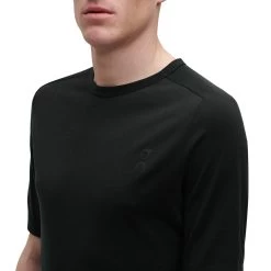 On Running On Merino-T Shirt - Black -ON RUNNING Winkel on running merino t shirt black 7 1280158