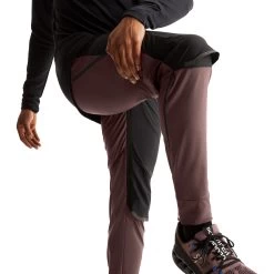 On Running Pants Hardloopbroek - Grape & Zwart 13 On Running Pants Hardloopbroek - Grape & Zwart -ON RUNNING Winkel on running pants grape black 4 1568929