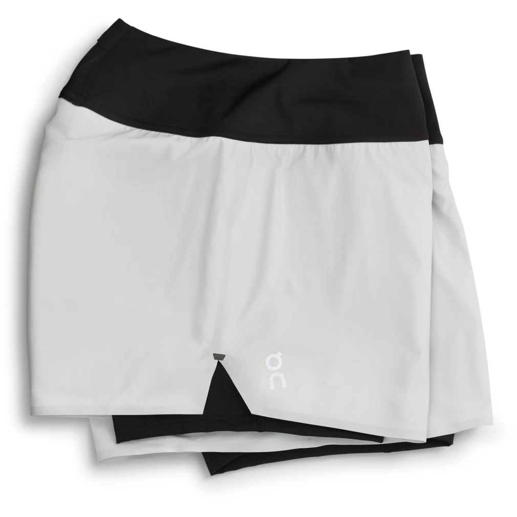 On Running Shorts Dames Hardloopbroek - Glacier & Black 3 On Running Shorts Dames Hardloopbroek - Glacier & Black