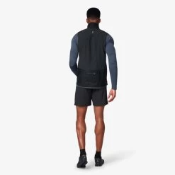 On Running On Weather Vest - Black 14 On Running On Weather Vest - Black -ON RUNNING Winkel on running weather vest black 05 858829
