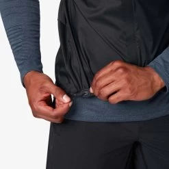 On Running On Weather Vest - Black 20 On Running On Weather Vest - Black -ON RUNNING Winkel on running weather vest black 09 858833