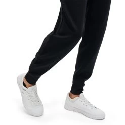 On Running On Sweat Pants Joggingbroek - Black 16 On Running On Sweat Pants Joggingbroek - Black -ON RUNNING Winkel on sweat pants black 7 1153565