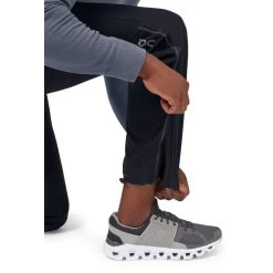 On Running On Track Pants - Black -ON RUNNING Winkel on track pants black 10 950222