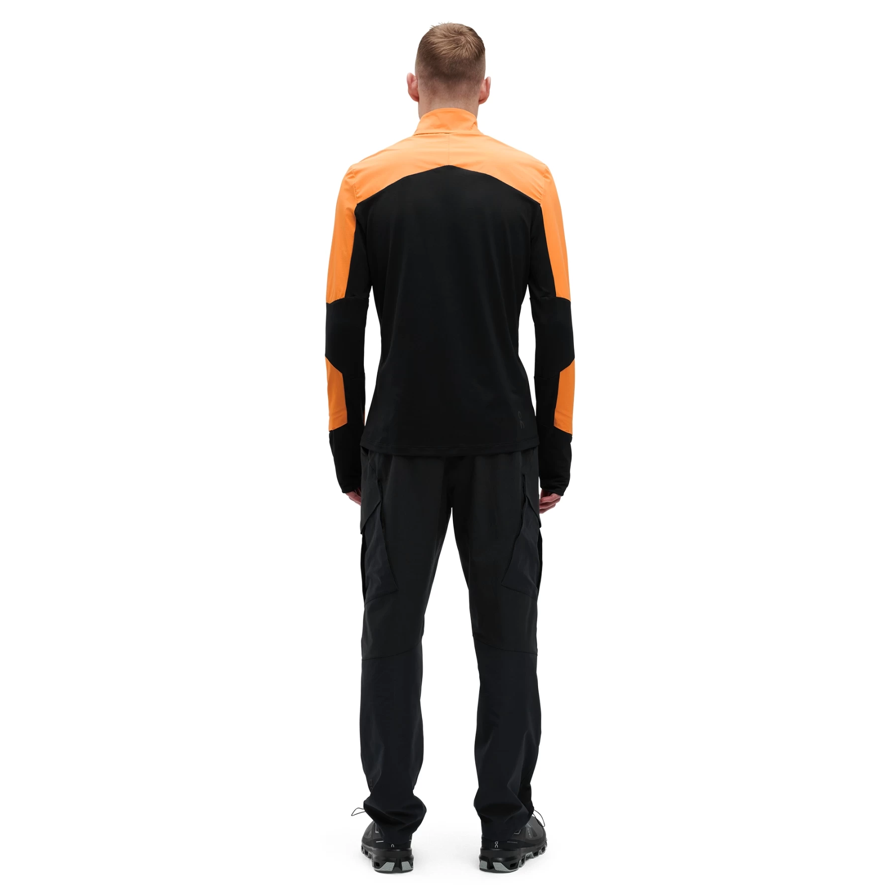 On Running On Trail Breaker Long Sleeve Running Shirt - Mango & Black 5 On Running On Trail Breaker Long Sleeve Running Shirt - Mango & Black - Afbeelding 3