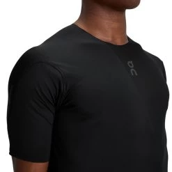 On Running On Ultra-T Hardloopshirt Heren - Zwart 13 On Running On Ultra-T Hardloopshirt Heren - Zwart -ON RUNNING Winkel on ultra t running shirt men black 5 1516045