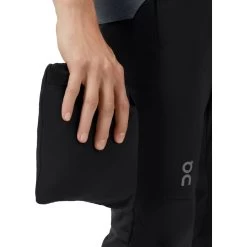 On Running On Waterproof Anorak Herren - Zwart '22 21 On Running On Waterproof Anorak Herren - Zwart '22 -ON RUNNING Winkel on waterproof anorak black 10 950023